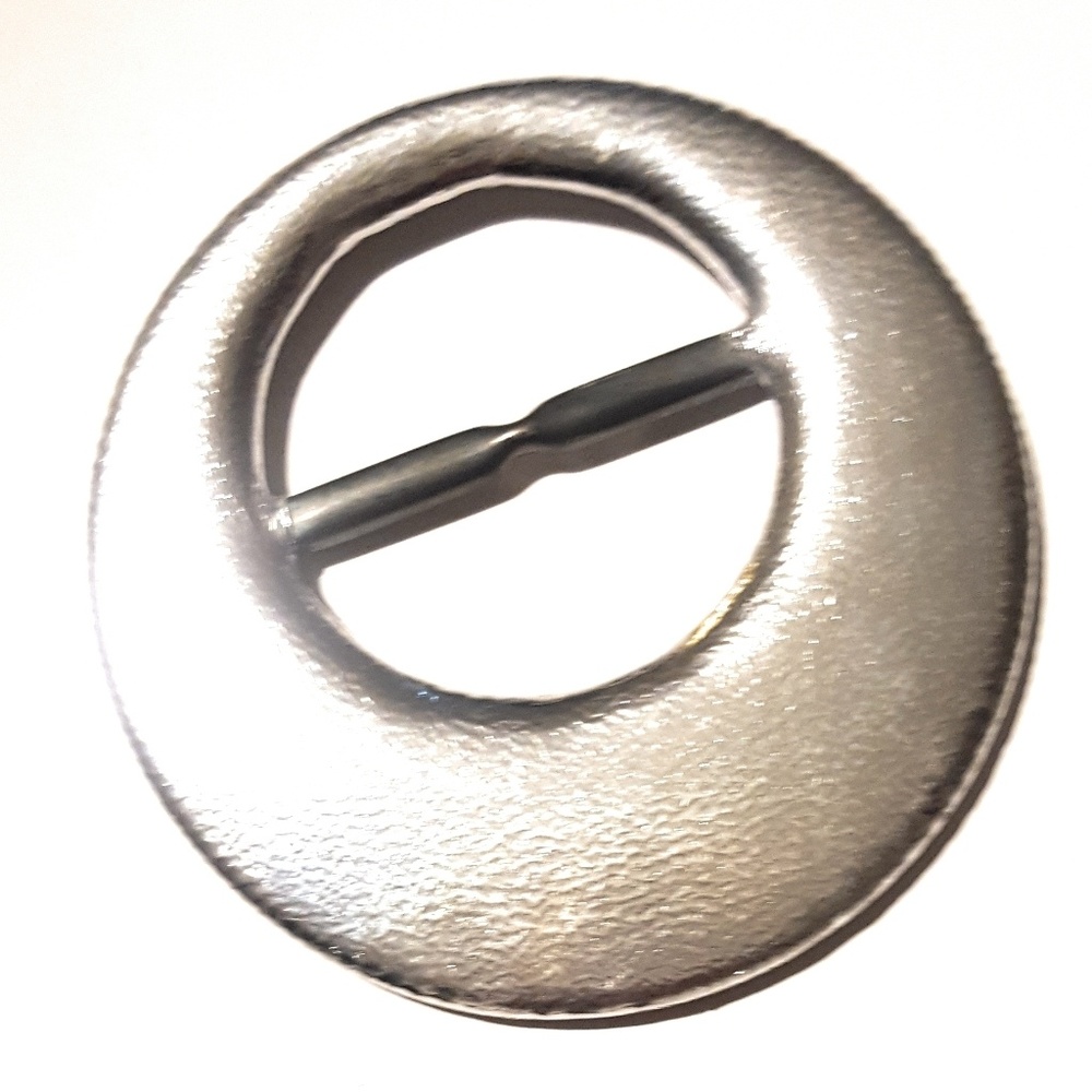 Round T-shirt Synch Buckle